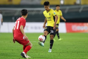 包含清晨足总杯传出新动向，广州队主帅复盘，管理层表态——震撼外界，更衣室氛围转暖的词条-尊龙体育